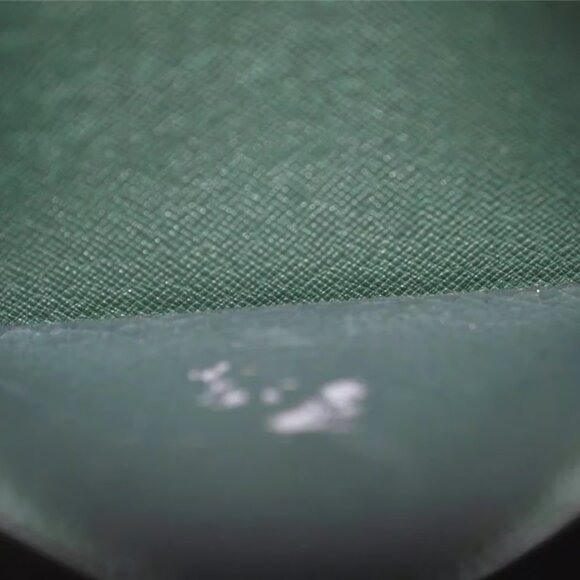 AUTHENTIC LOUIS VUITTON TAIGA BAIKAL GREEN LEATHER CLUTCH BAG - Picture 10 of 12